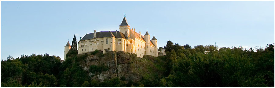 http://www.adressennet.de/_images/upl/401591/schloss_neu.jpg