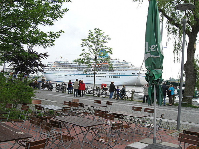 Restaurant und Café Torhaus Brunsbüttel Hafenblick